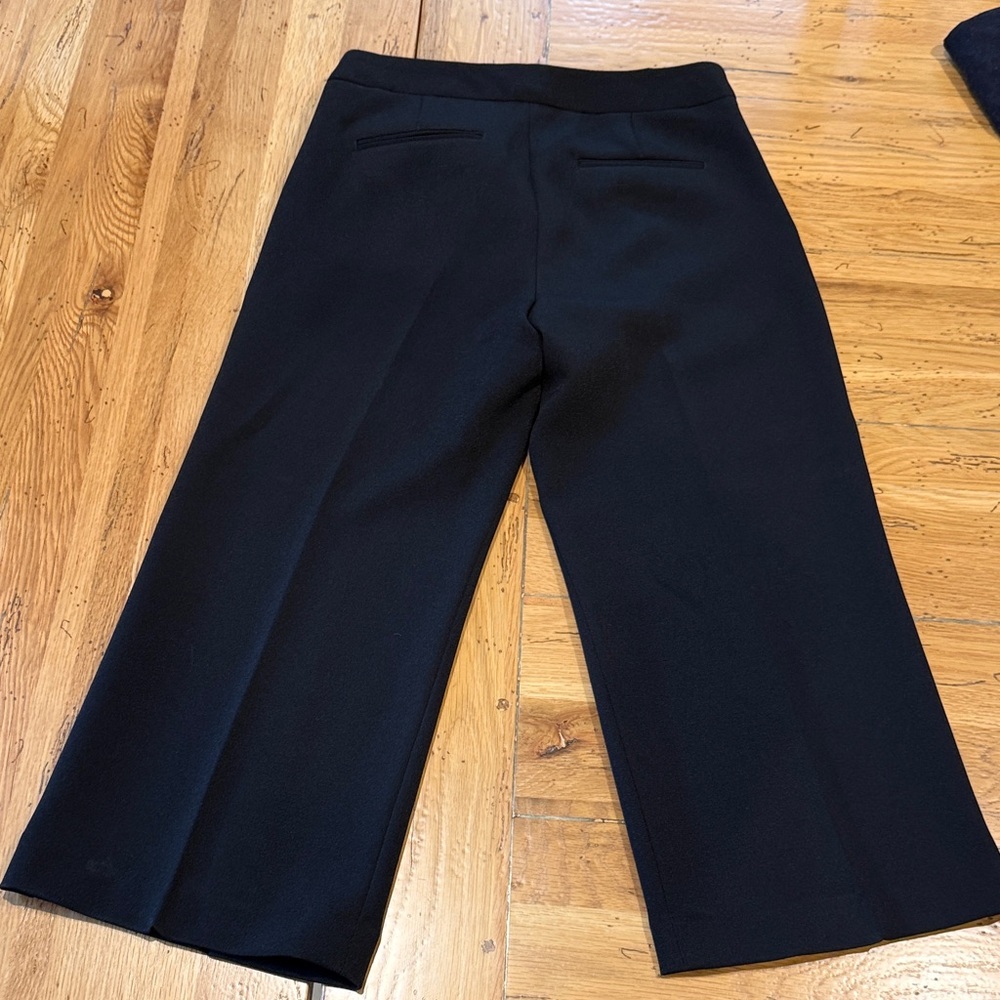 Express Black Wide-Leg Capris - Picture 10 of 10